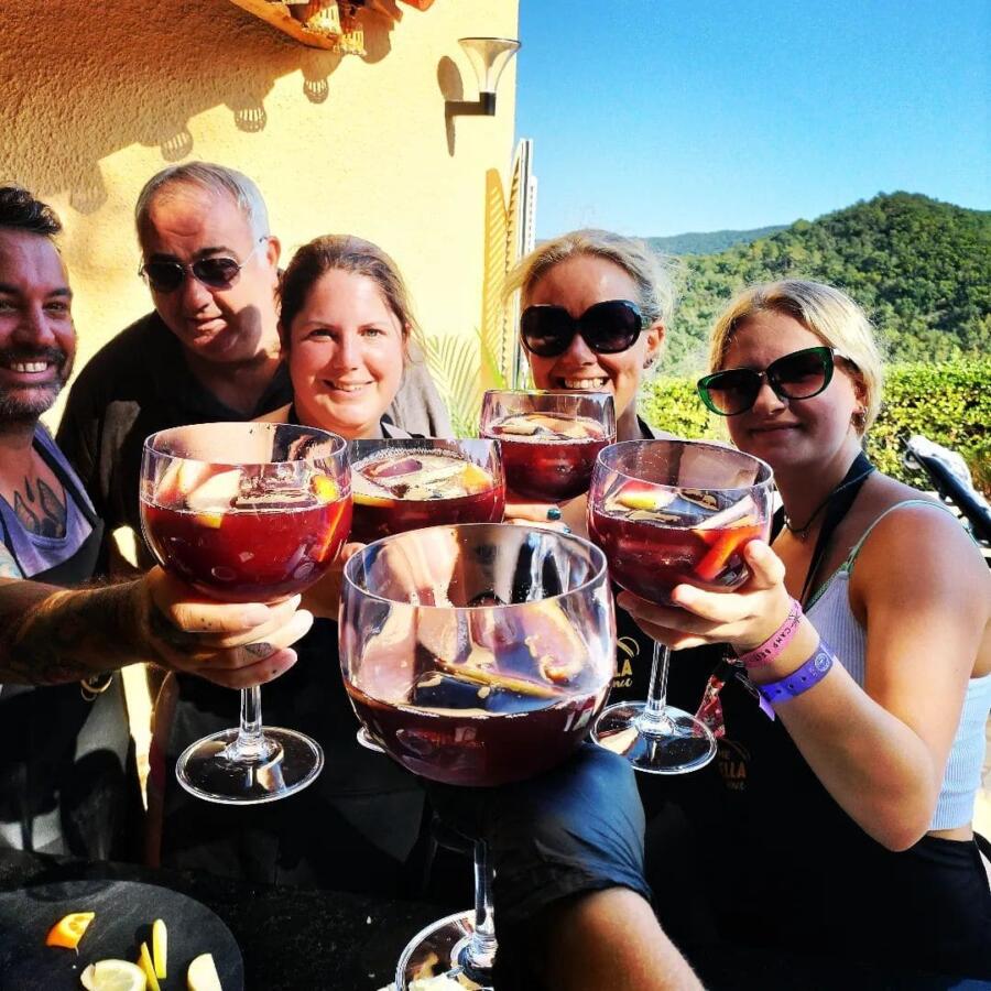 Masters of Sangria: Creating and Competing in the Art of Wine